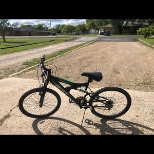 Next gauntlet bike men